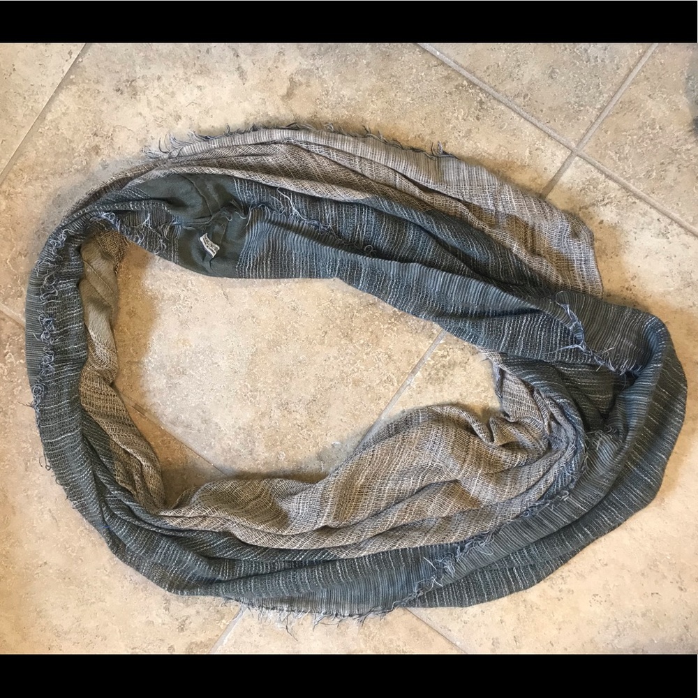 Green and cream infinity scarf